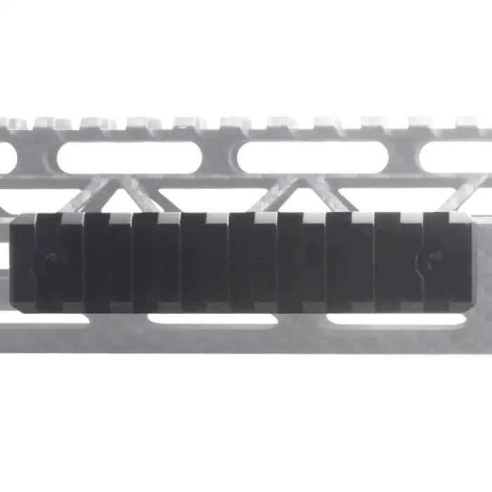 Montaža Vector Optics MLOK Handguard Spare Rail, 4" - slika 5