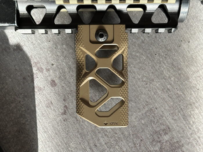 KRUK Fore grip with Picatinny interface - slika 4